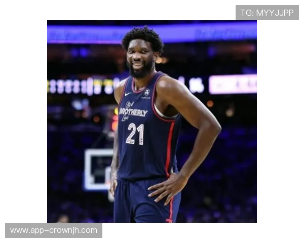 内线核心恩比德背身单打胜约基奇，制造更多罚球