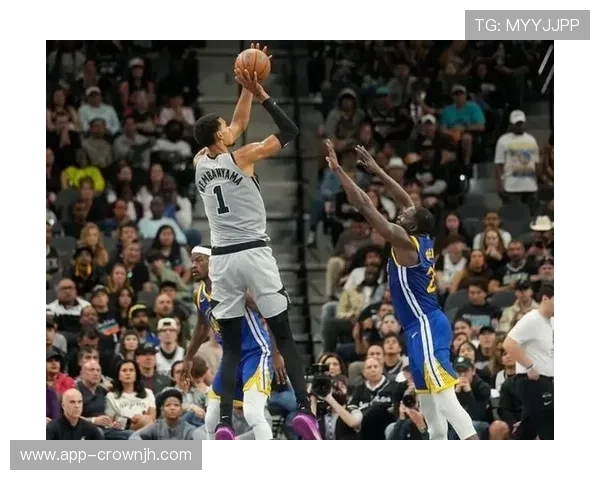 格林挡拆制造错位较上季更主导勇士节奏